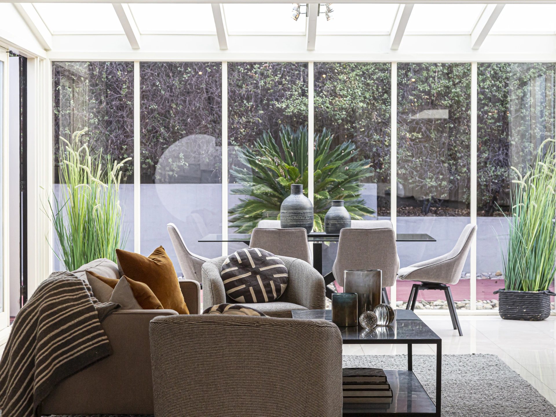 3 Season Room Features