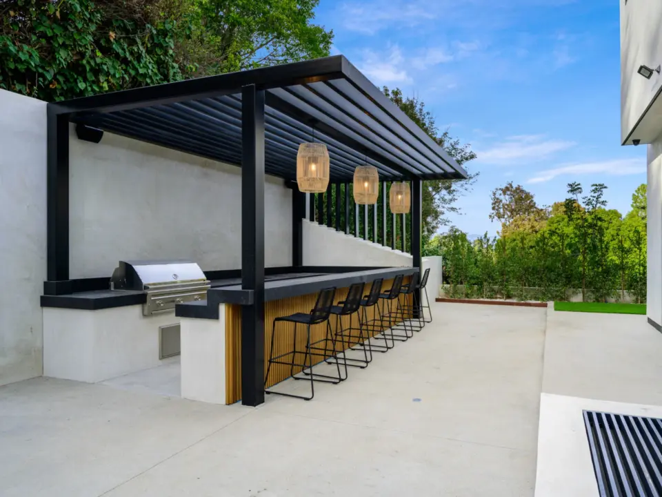 Outdoor Kitchen Construction