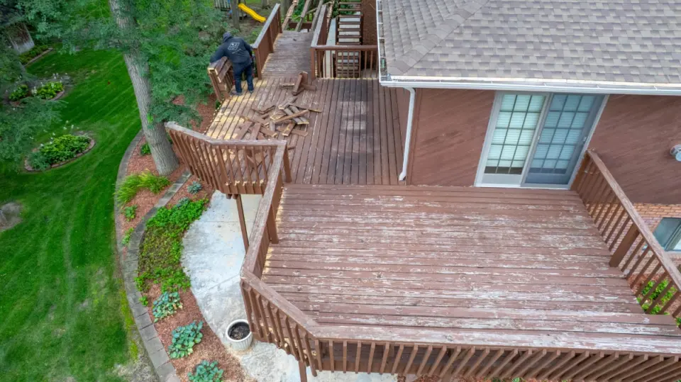 aerial-view-of-deck-installation-and-repair-in-lincoln-ne