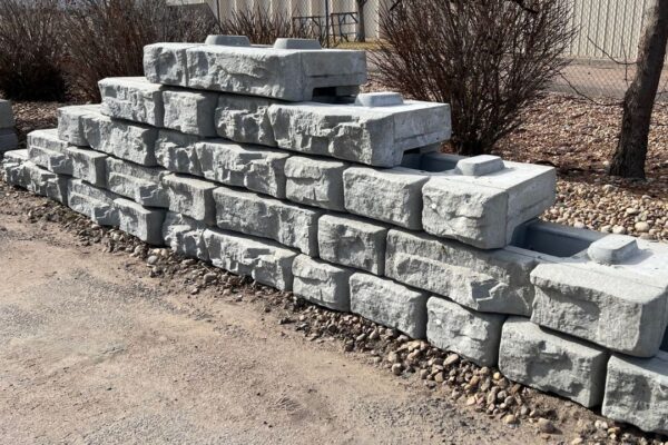 tiered-rock-retaining-wall-in-lincoln-ne